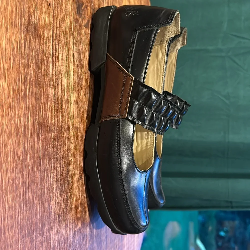 John Fluevig black Mary Jane’s - Picture 2 of 7